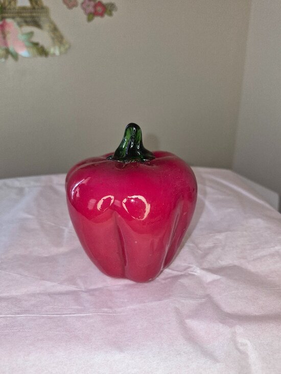 The Unbranded Brand Other - Vintage Murano style hand blown glass red pepper.